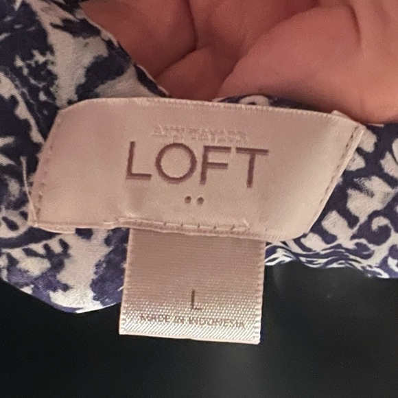 Loft Lightweight Tank Blouse Womens Sz L With Layered Ruffle Chest - Picture 4 of 4